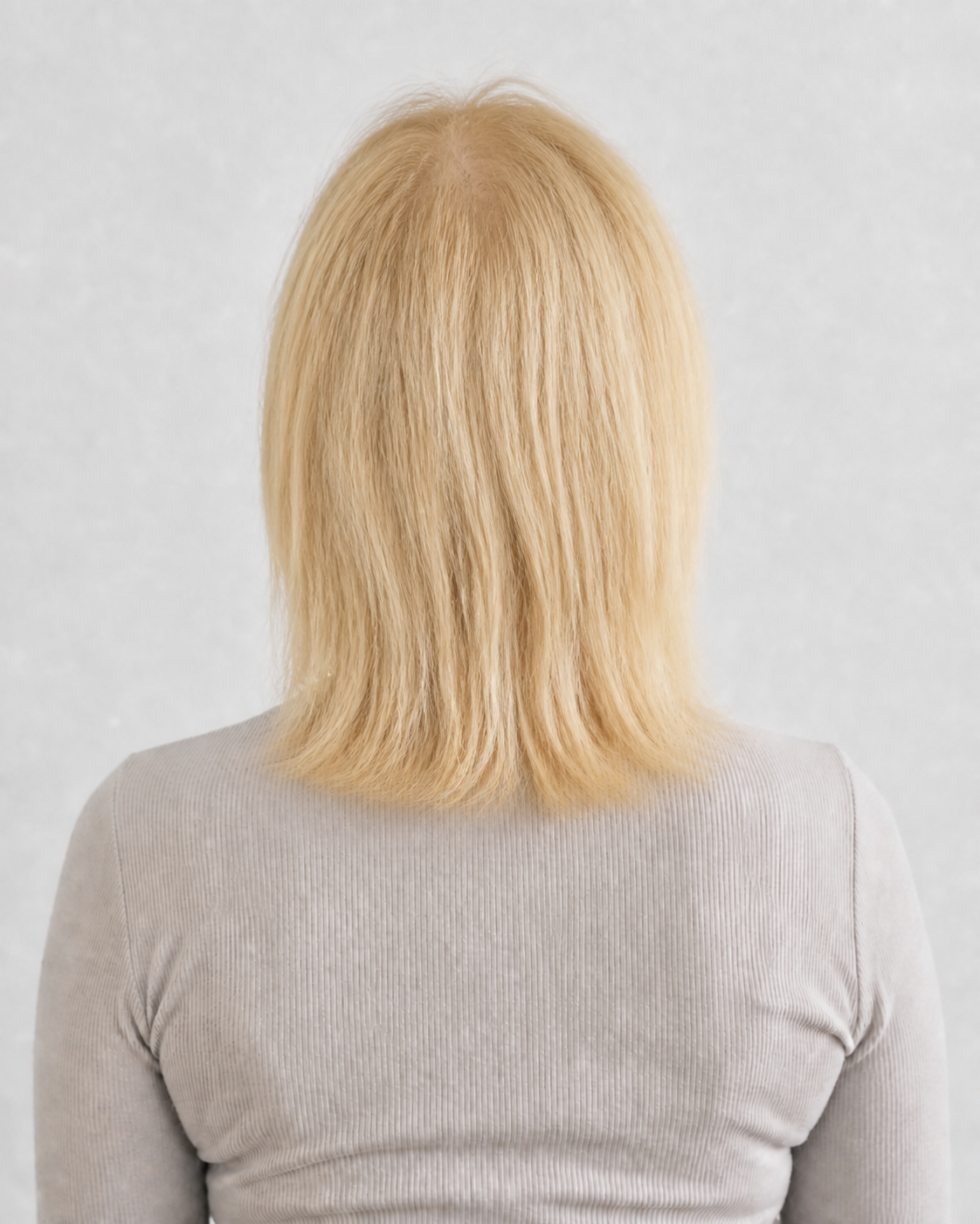 Invisible Tape Weft Golden Blonde #24 – before met dun haar
