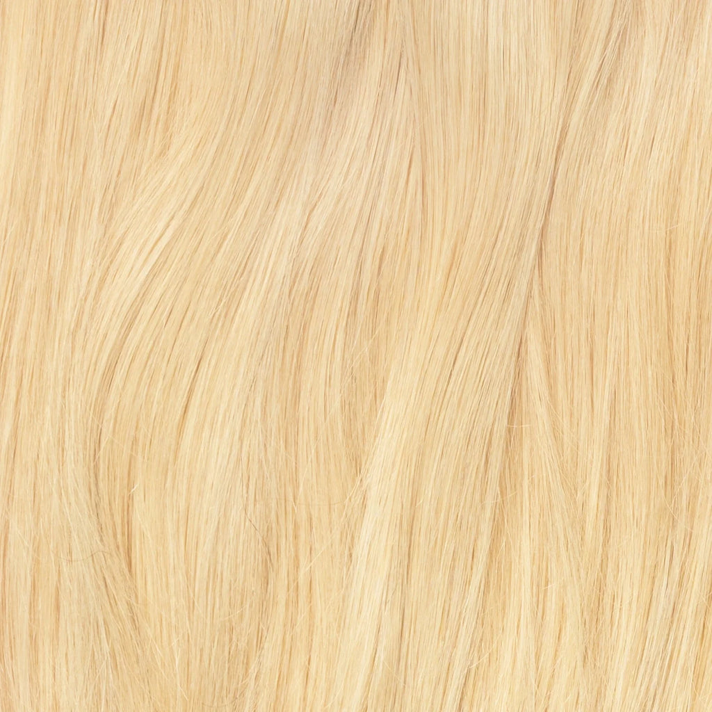 Invisible Long Tape-in Hair Extensions - Golden Blonde #24 – close-up haarkleur en haarstructuur