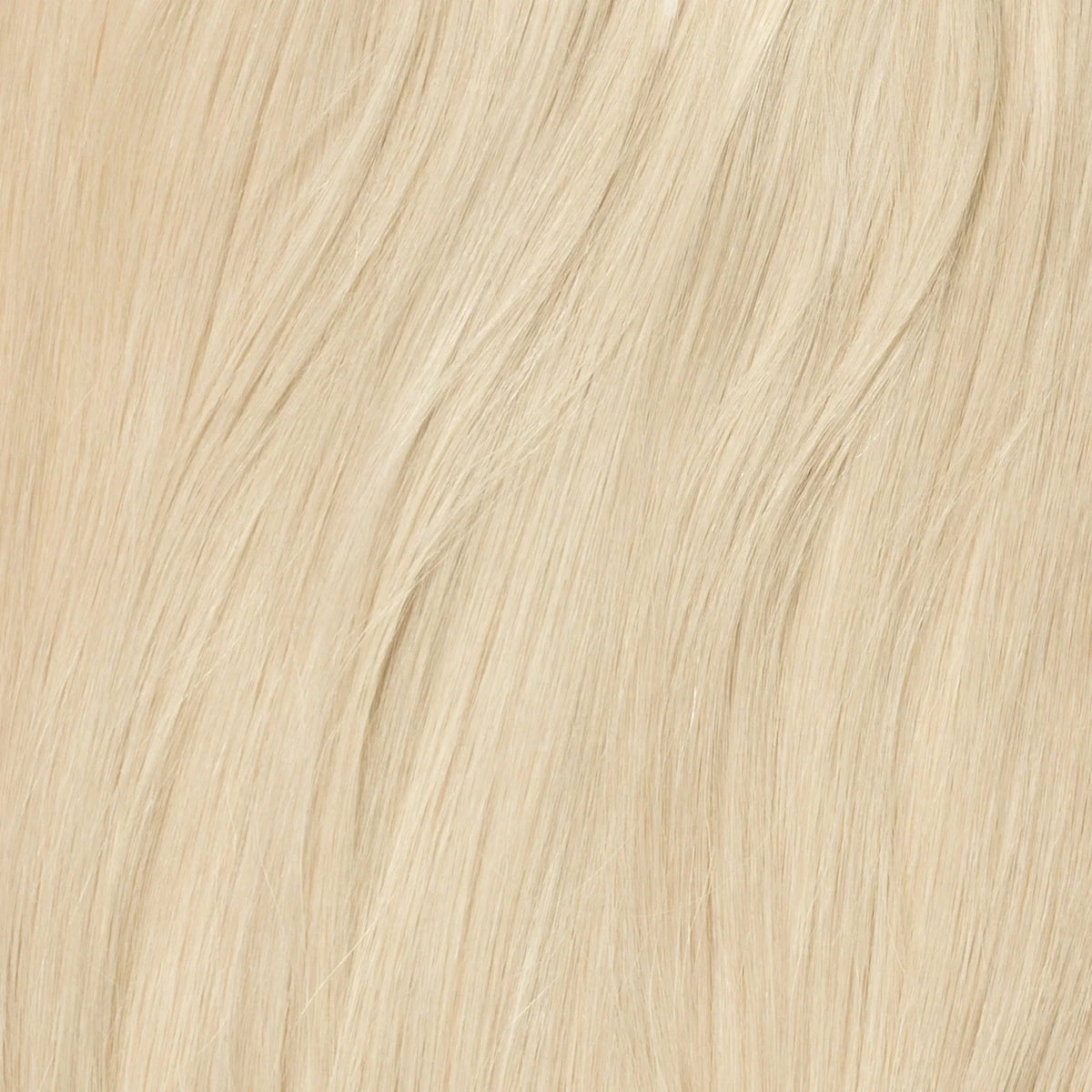Invisible Long Tape-in Hair Extensions - Silver / White Blonde – close-up haarkleur en haarstructuur