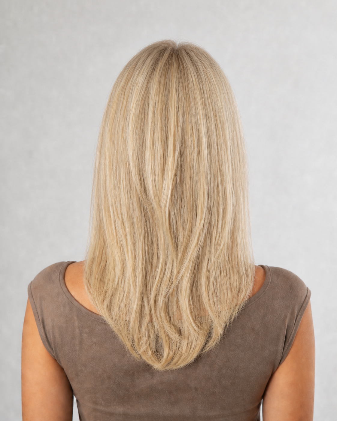 Invisible Tape Weft Light Blonde #22/#24 – after circa 55 cm